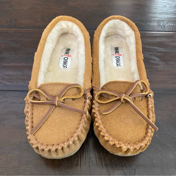 Minnetonka Women's Britt Trapper Cinnamon Color Furry Inside Slippers Size 5 - Picture 6 of 6